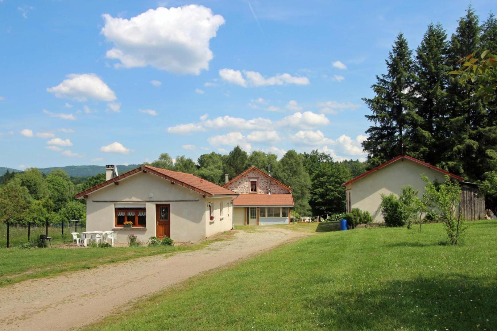 Au Bon Accueil Villa Peyrat-le-Chateau Exterior photo